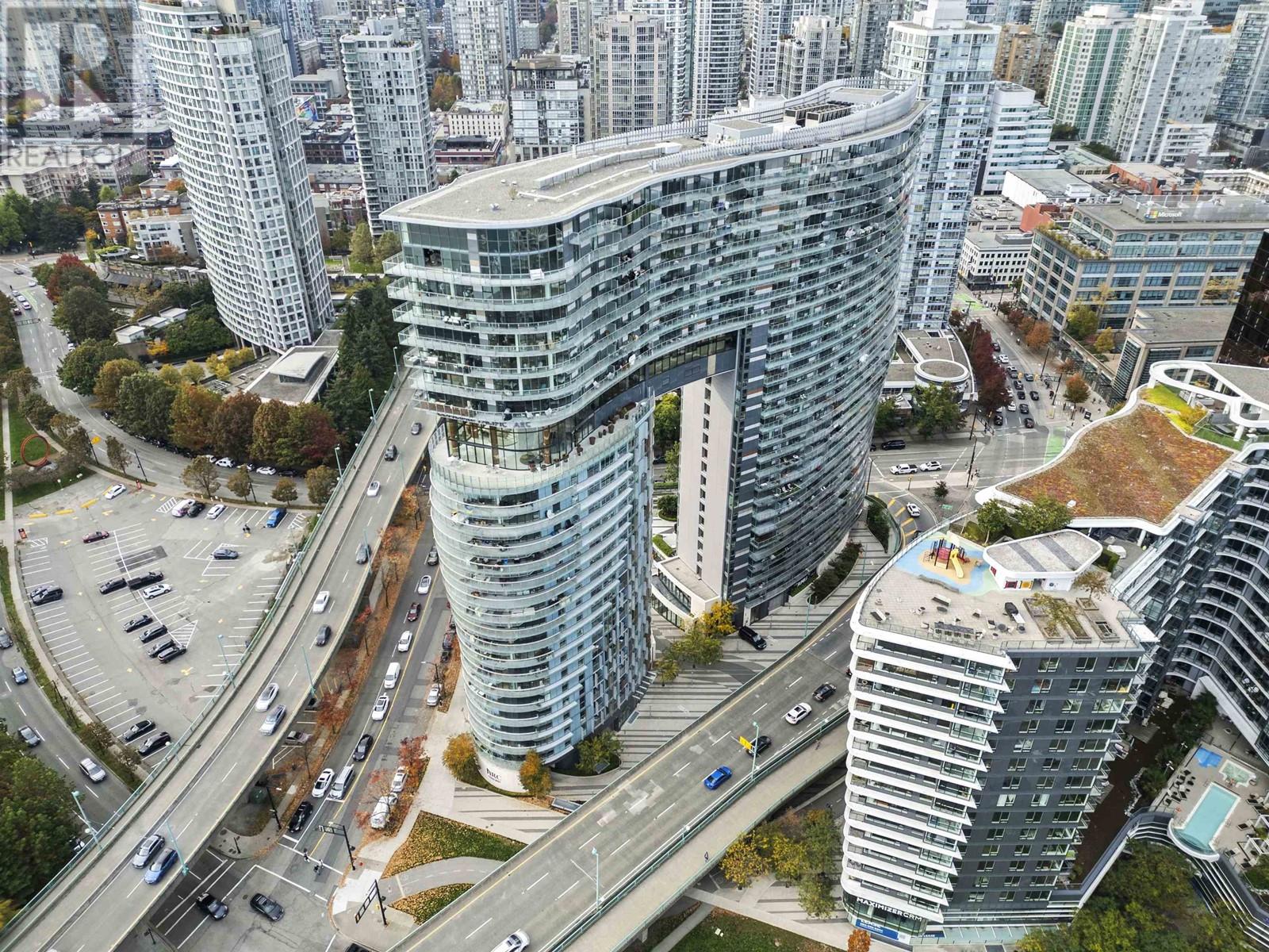 Listing Picture 32 of 37 : 605 89 NELSON STREET, Vancouver / 溫哥華 - 魯藝地產 Yvonne Lu Group - MLS Medallion Club Member