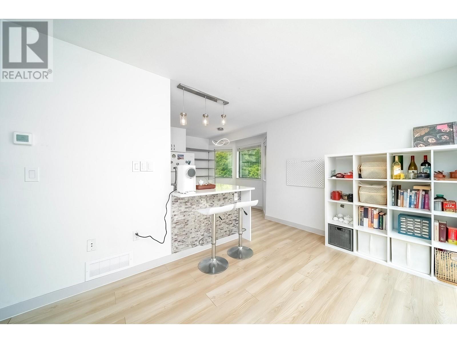 8566 Flowering Place, Burnaby, British Columbia  V5A 4B4 - Photo 5 - R2954352