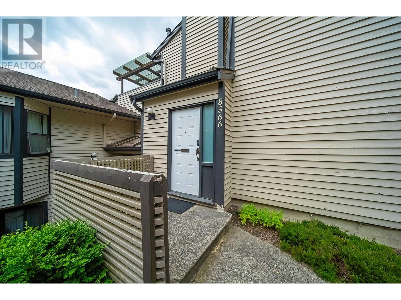 8566 Flowering Place, Burnaby, British Columbia  V5A 4B4 - Photo 25 - R2954352