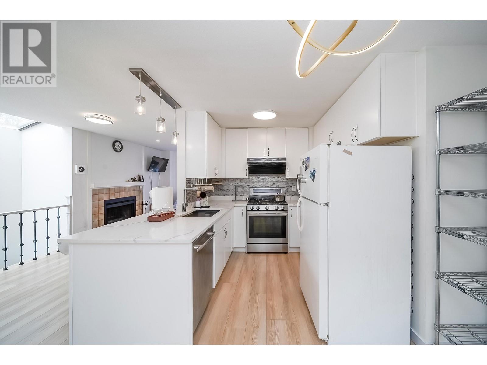 8566 Flowering Place, Burnaby, British Columbia  V5A 4B4 - Photo 12 - R2954352