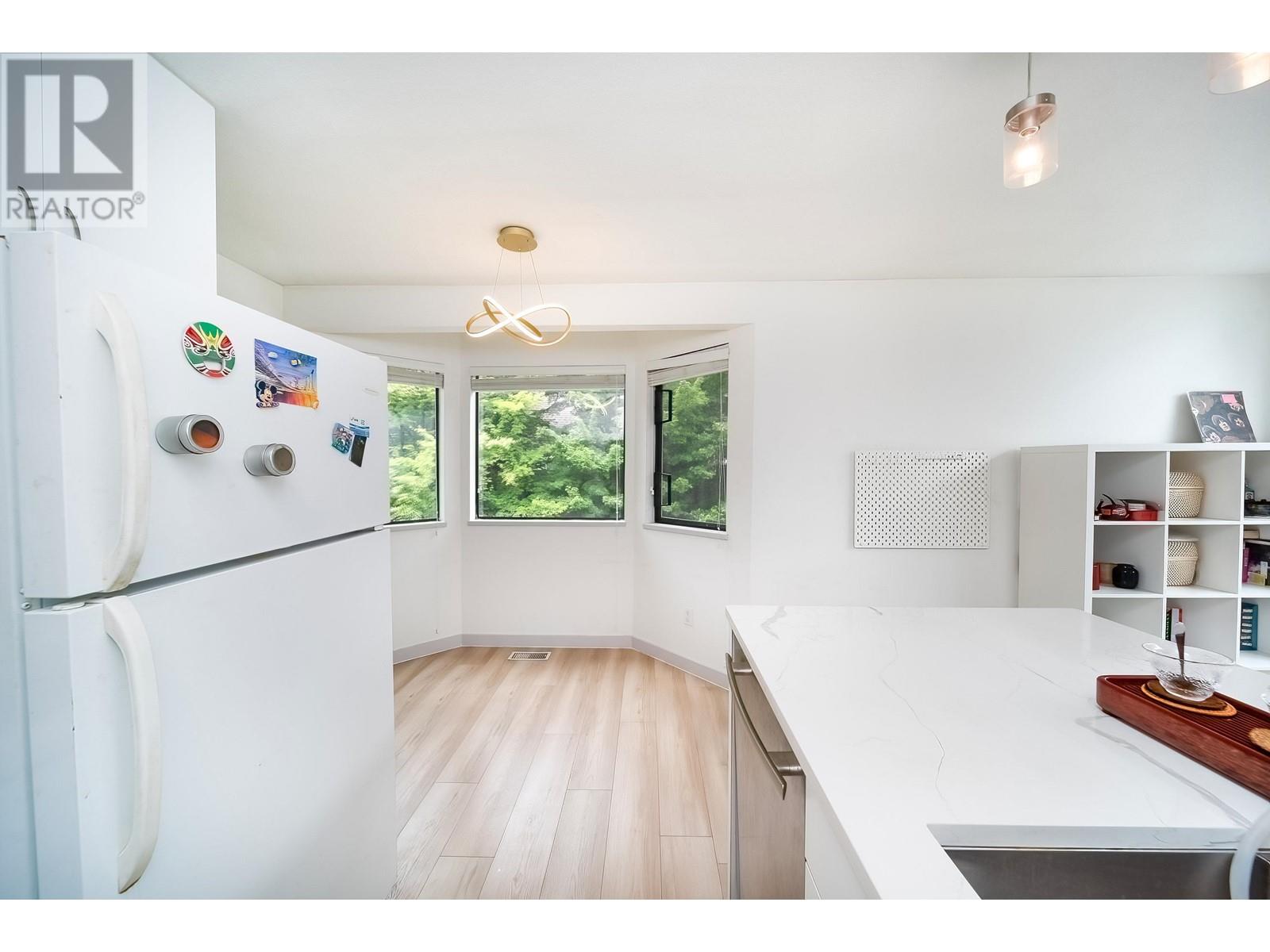8566 Flowering Place, Burnaby, British Columbia  V5A 4B4 - Photo 13 - R2954352
