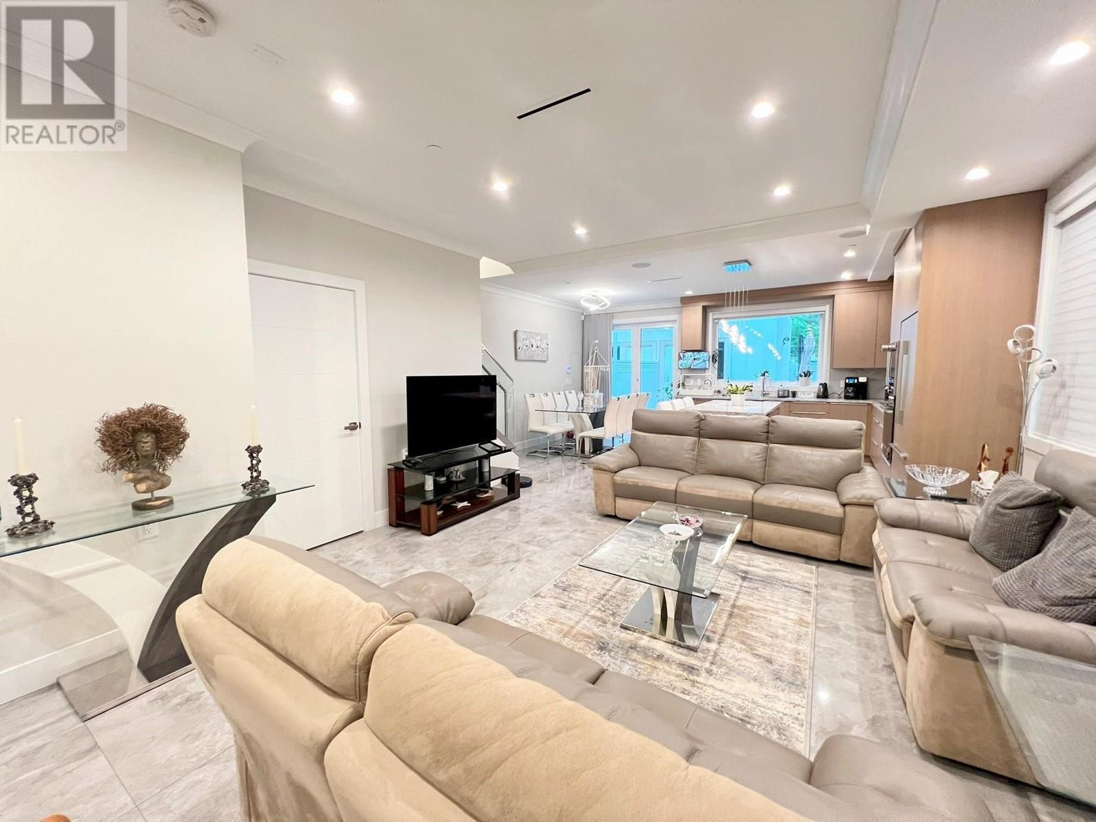 Listing Picture 3 of 9 : 6576 YEW STREET, Vancouver / 溫哥華 - 魯藝地產 Yvonne Lu Group - MLS Medallion Club Member