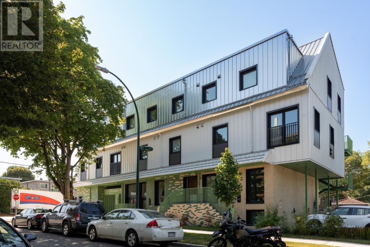 11 198 Ontario Place, Vancouver, British Columbia  V5W 1S2 - Photo 1 - R2954432