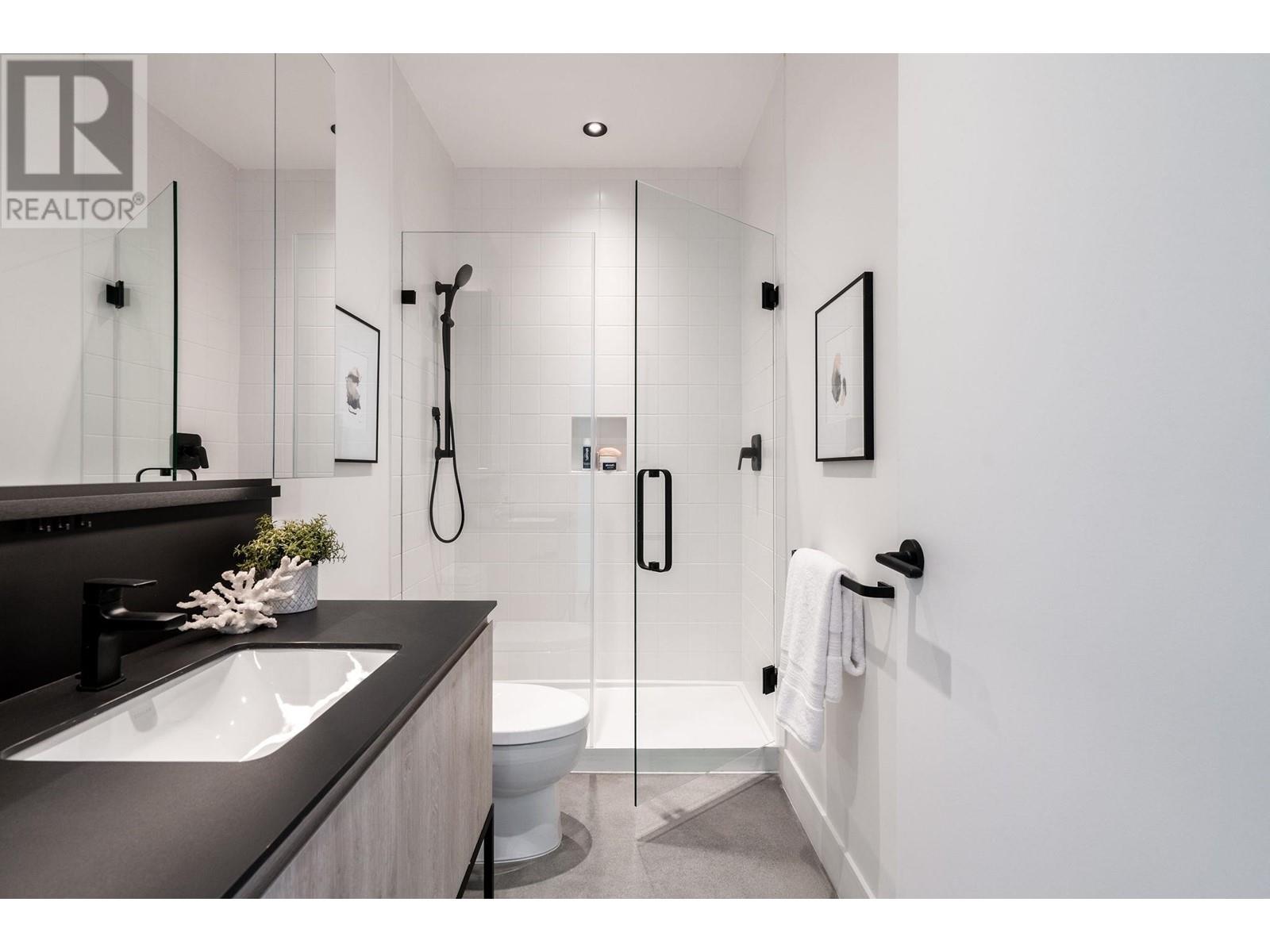 Listing Picture 23 of 32 : 4015 FLEMING STREET, Vancouver / 溫哥華 - 魯藝地產 Yvonne Lu Group - MLS Medallion Club Member