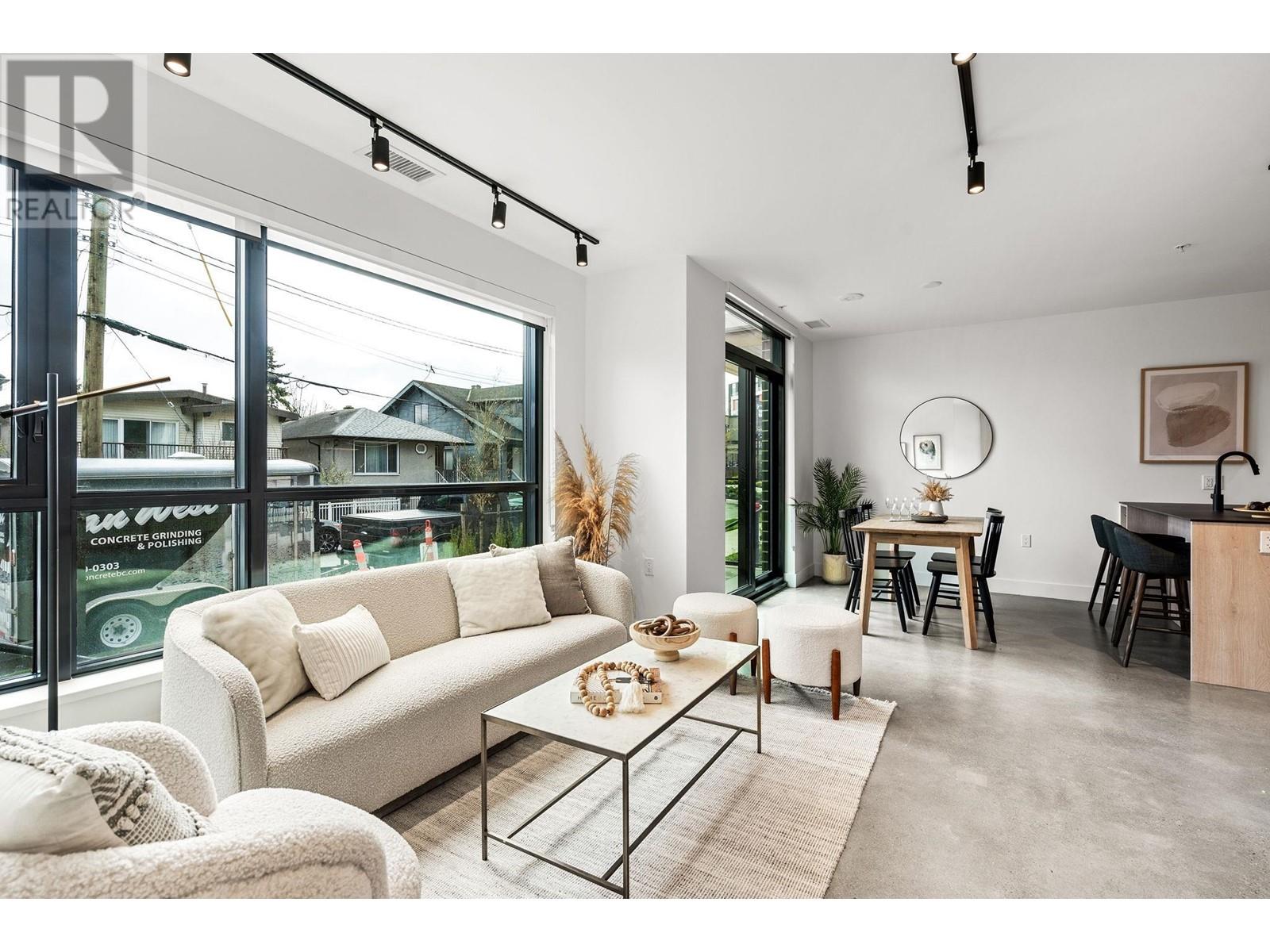 Listing Picture 4 of 32 : 4015 FLEMING STREET, Vancouver / 溫哥華 - 魯藝地產 Yvonne Lu Group - MLS Medallion Club Member