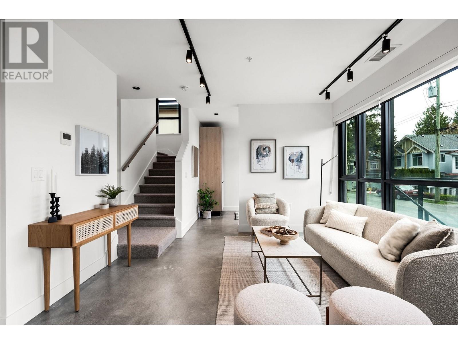 4019 Fleming Street, Vancouver, British Columbia V5N 3W3 - Photo 5 - R2954457