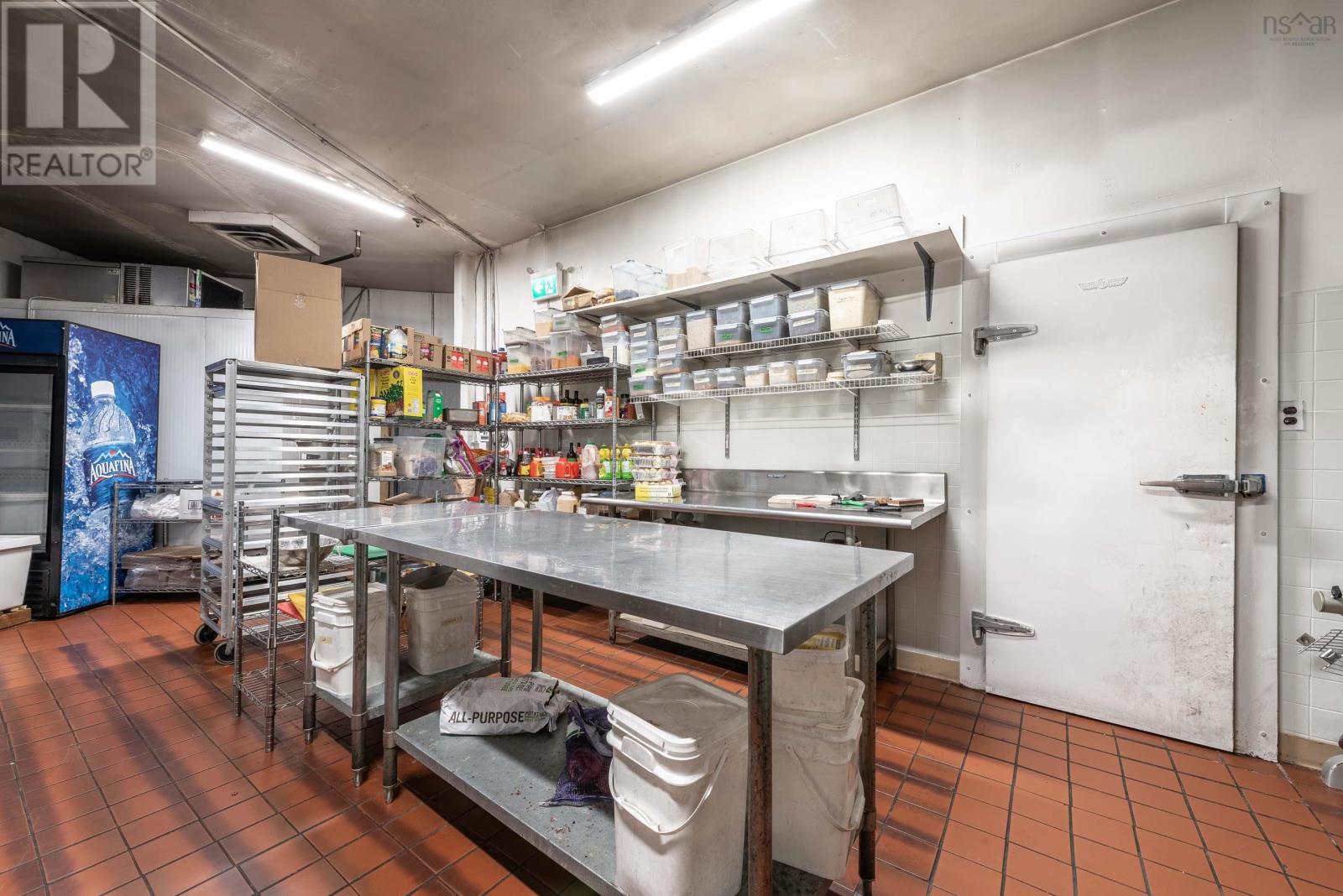 9010 1658 Bedford Highway, Bedford, Nova Scotia  B4A 2X9 - Photo 12 - 202500546