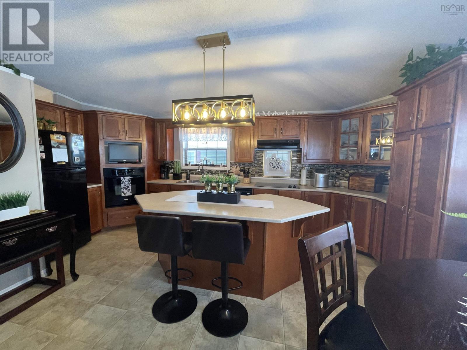 4 Fifth Street, Lucasville, Nova Scotia  B4B 1R2 - Photo 7 - 202500547