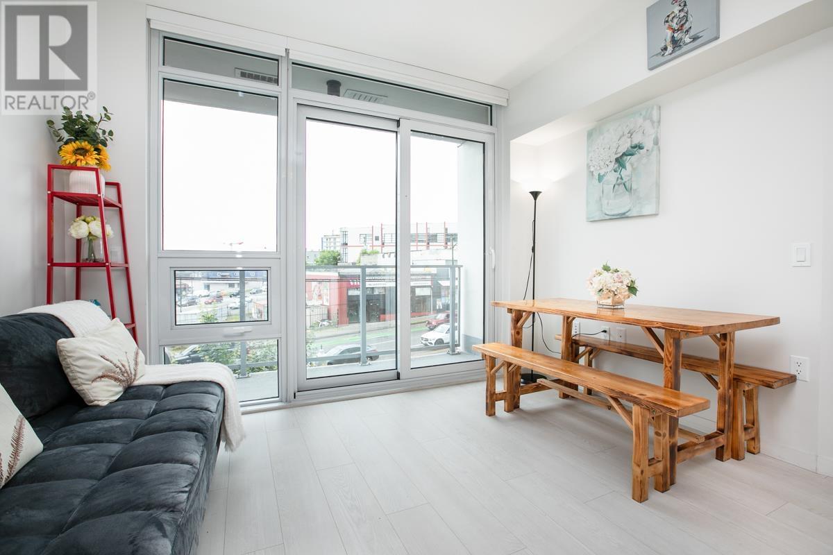 Listing Picture 4 of 19 : 310 180 2ND AVENUE, Vancouver / 溫哥華 - 魯藝地產 Yvonne Lu Group - MLS Medallion Club Member