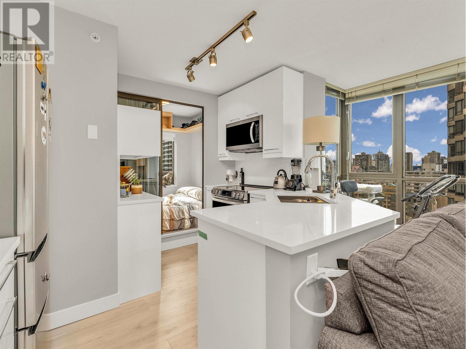 1905 1367 Alberni Street, Vancouver, British Columbia  V6E 4R9 - Photo 2 - R2954489