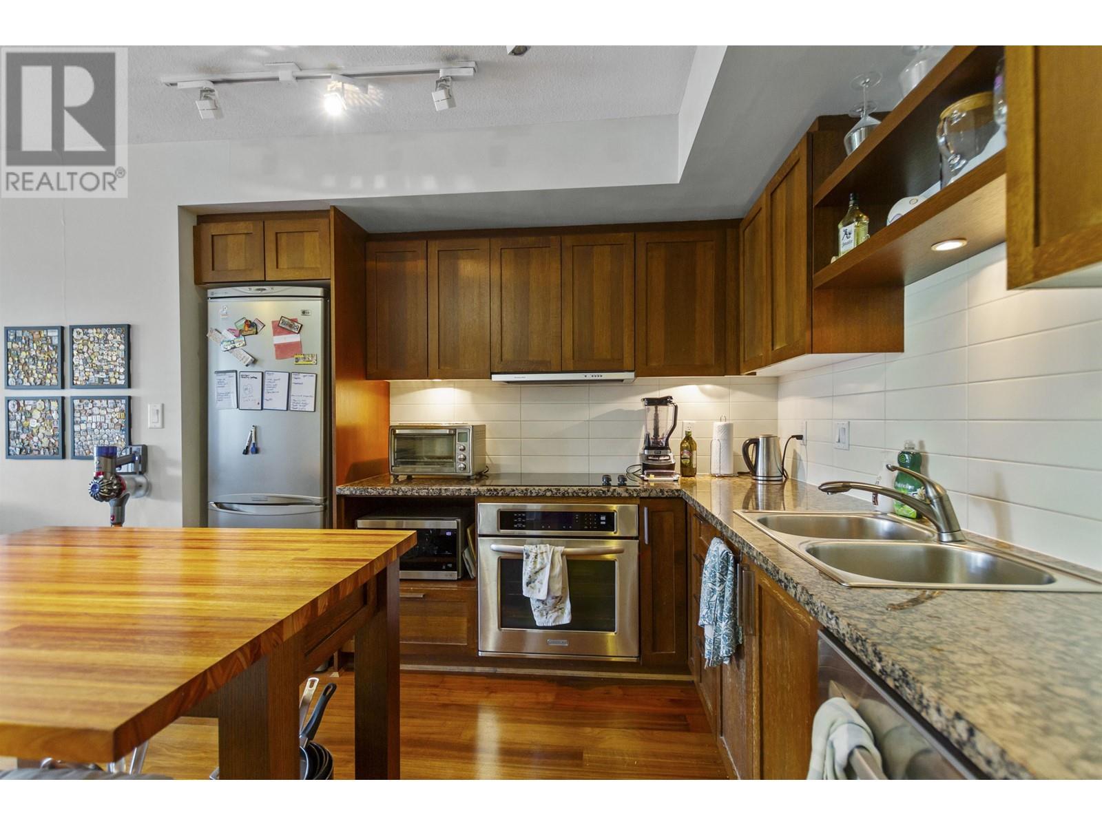 Listing Picture 6 of 24 : 517 2268 W BROADWAY, Vancouver / 溫哥華 - 魯藝地產 Yvonne Lu Group - MLS Medallion Club Member