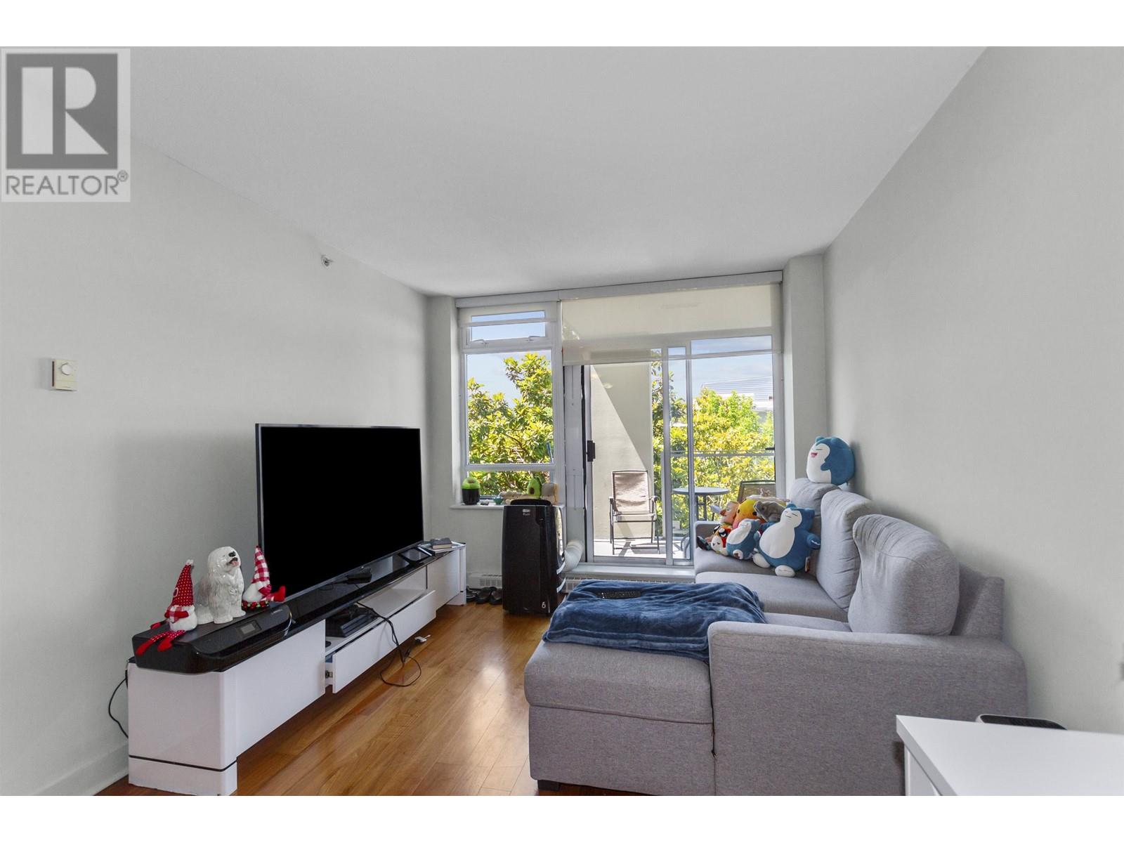 Listing Picture 8 of 24 : 517 2268 W BROADWAY, Vancouver / 溫哥華 - 魯藝地產 Yvonne Lu Group - MLS Medallion Club Member