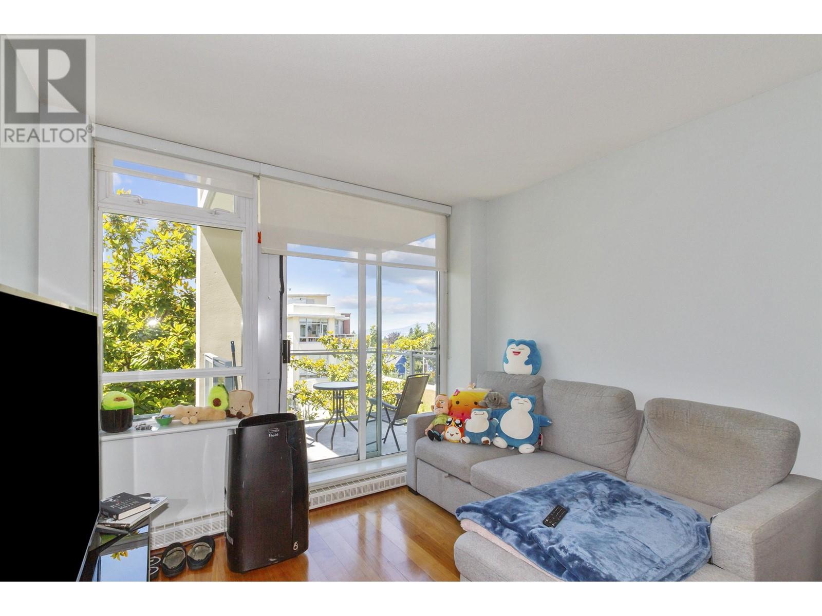 Listing Picture 9 of 24 : 517 2268 W BROADWAY, Vancouver / 溫哥華 - 魯藝地產 Yvonne Lu Group - MLS Medallion Club Member