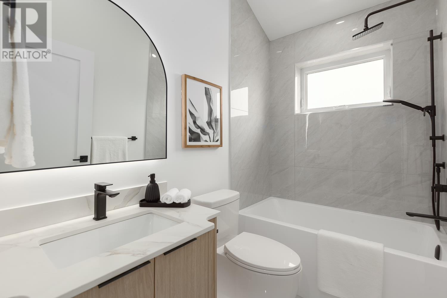 Listing Picture 29 of 35 : 131 E KING EDWARD AVENUE, Vancouver / 溫哥華 - 魯藝地產 Yvonne Lu Group - MLS Medallion Club Member