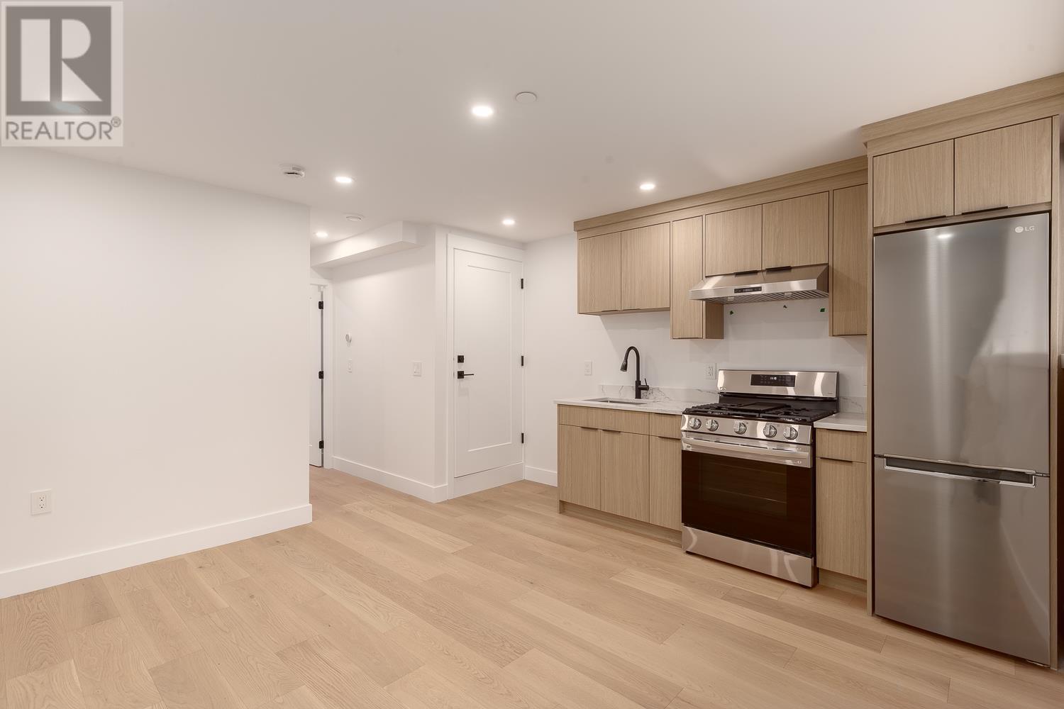 Listing Picture 31 of 35 : 131 E KING EDWARD AVENUE, Vancouver / 溫哥華 - 魯藝地產 Yvonne Lu Group - MLS Medallion Club Member