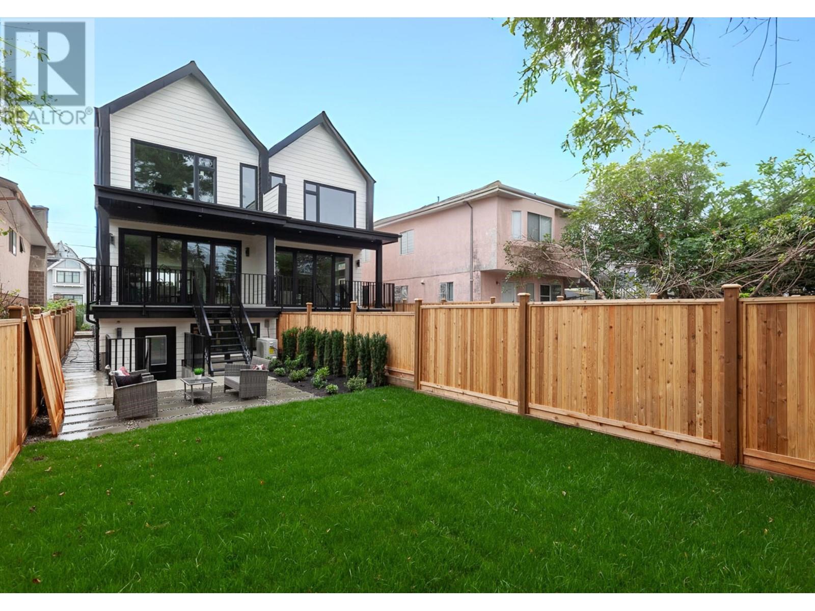 Listing Picture 34 of 35 : 131 E KING EDWARD AVENUE, Vancouver / 溫哥華 - 魯藝地產 Yvonne Lu Group - MLS Medallion Club Member