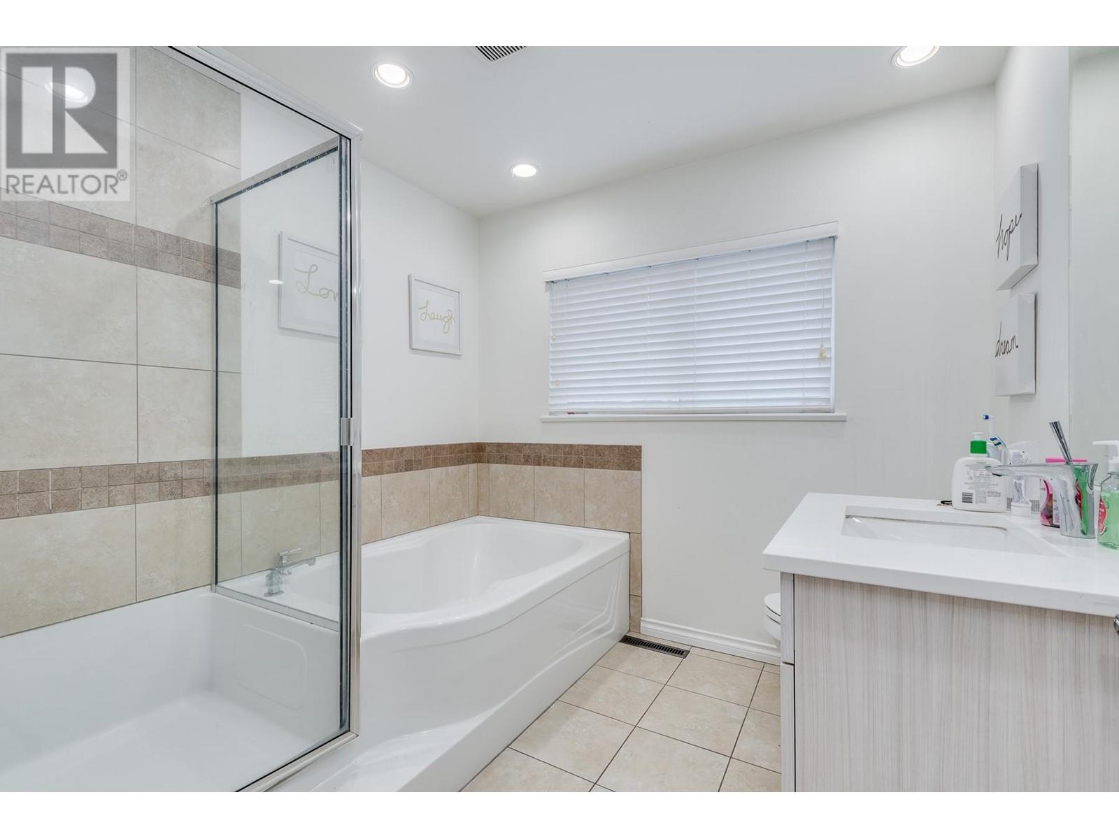 3329 Thor Court, Coquitlam, British Columbia  V3E 3A7 - Photo 20 - R2954487