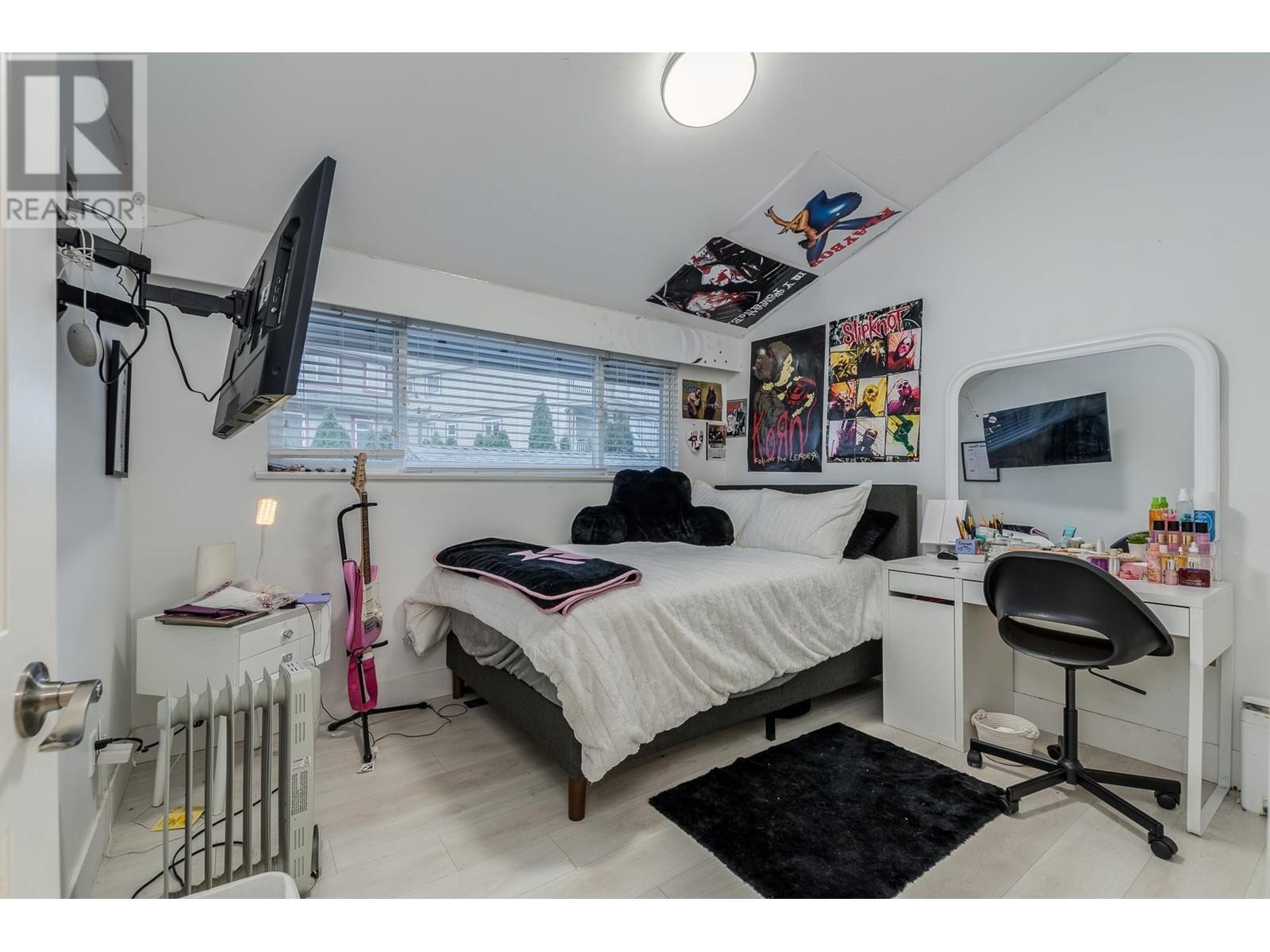 3329 Thor Court, Coquitlam, British Columbia  V3E 3A7 - Photo 22 - R2954487