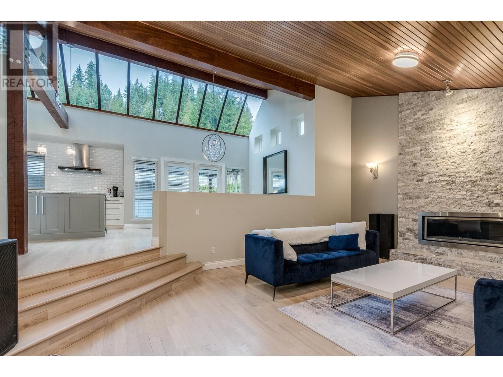 3329 Thor Court, Coquitlam, British Columbia  V3E 3A7 - Photo 7 - R2954487