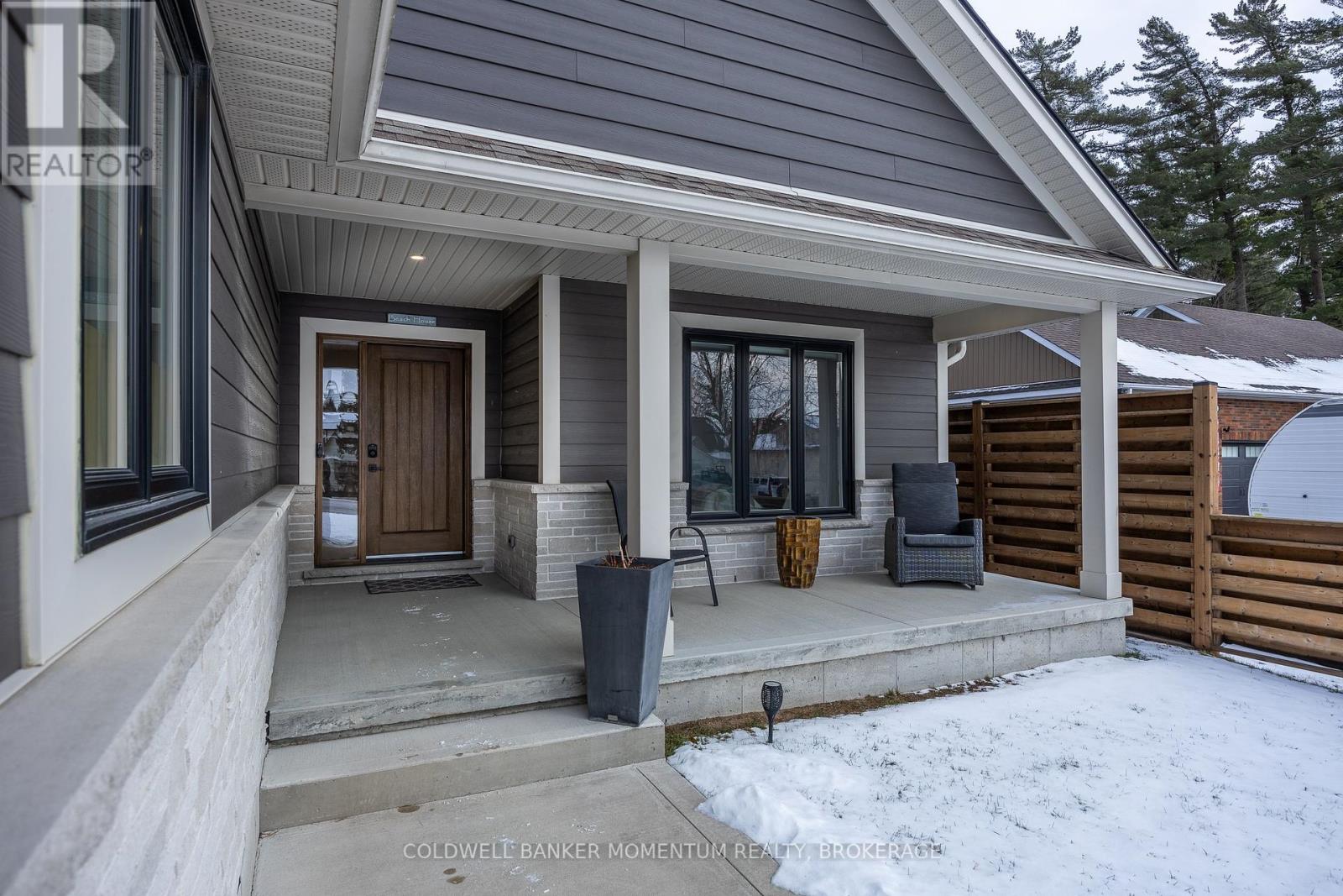 Property at 665 JAMES STREET image 2