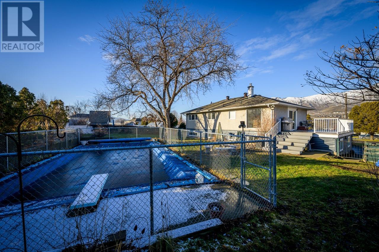 Property at 1742 APPLE Lane image 2