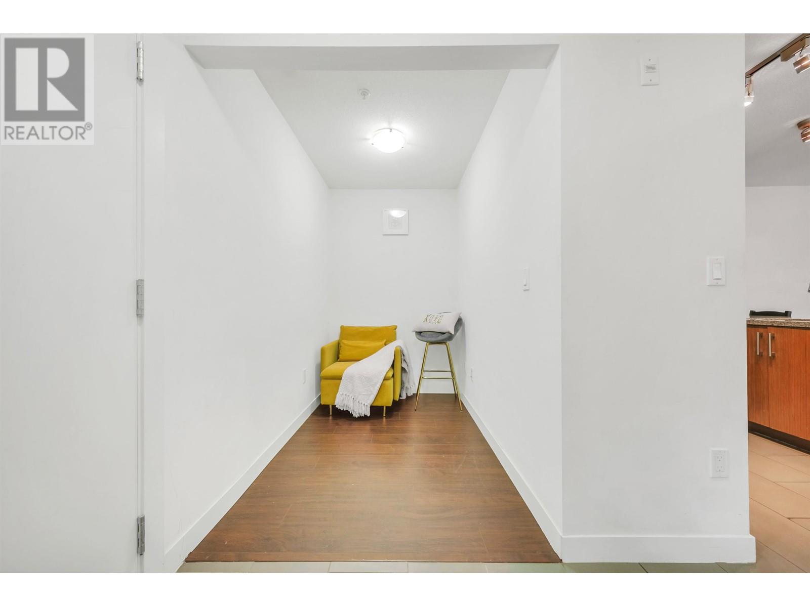 Listing Picture 13 of 13 : 114 6828 ECKERSLEY ROAD, Richmond / 烈治文 - 魯藝地產 Yvonne Lu Group - MLS Medallion Club Member