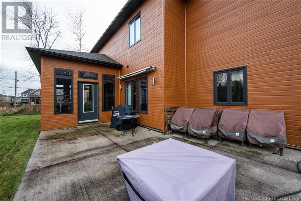 Property at 15 Turnberry Court image 5