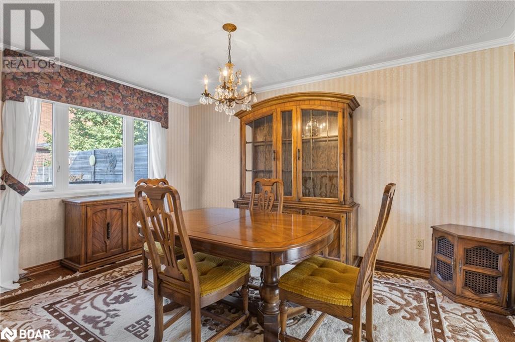 36 Kempenfelt Drive, Barrie, Ontario  L4M 1B9 - Photo 11 - 40688008
