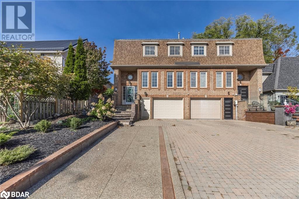 36 Kempenfelt Drive, Barrie, Ontario  L4M 1B9 - Photo 2 - 40688008