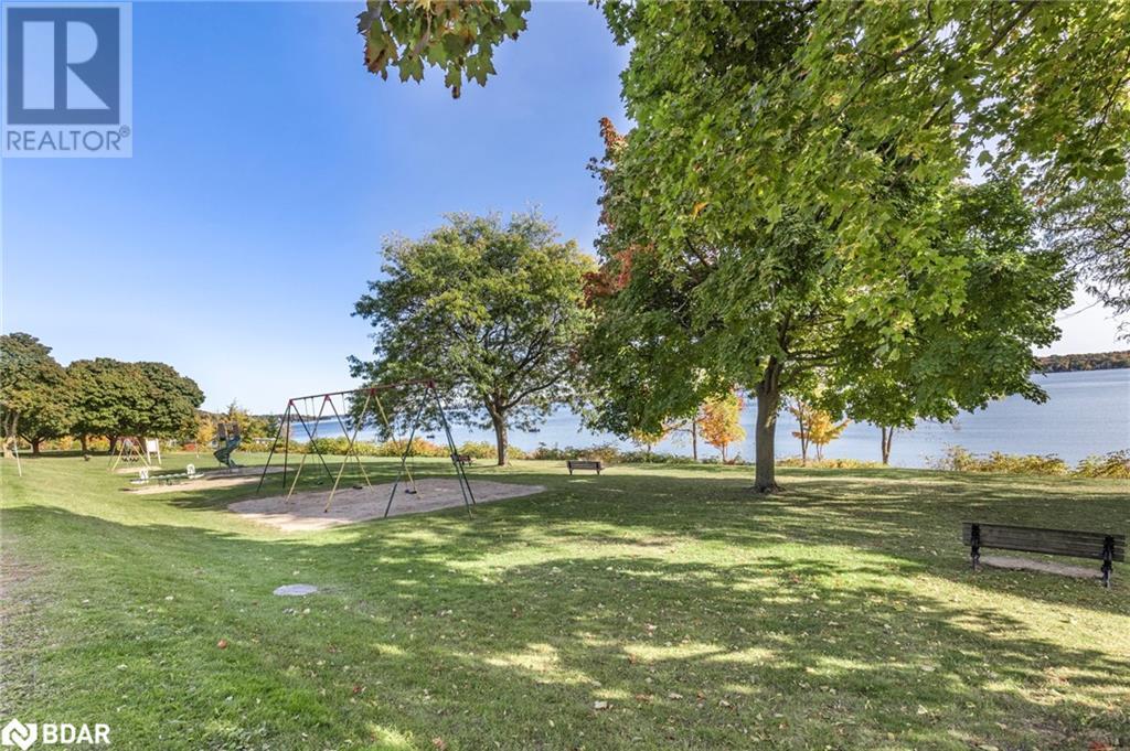 36 Kempenfelt Drive, Barrie, Ontario  L4M 1B9 - Photo 32 - 40688008