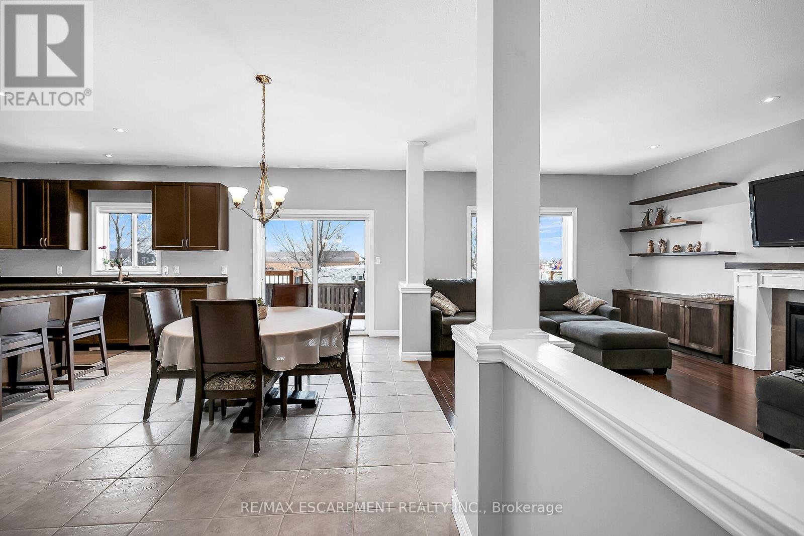 31 Showcase Drive, Hamilton, Ontario  L0R 1P0 - Photo 7 - X11916159