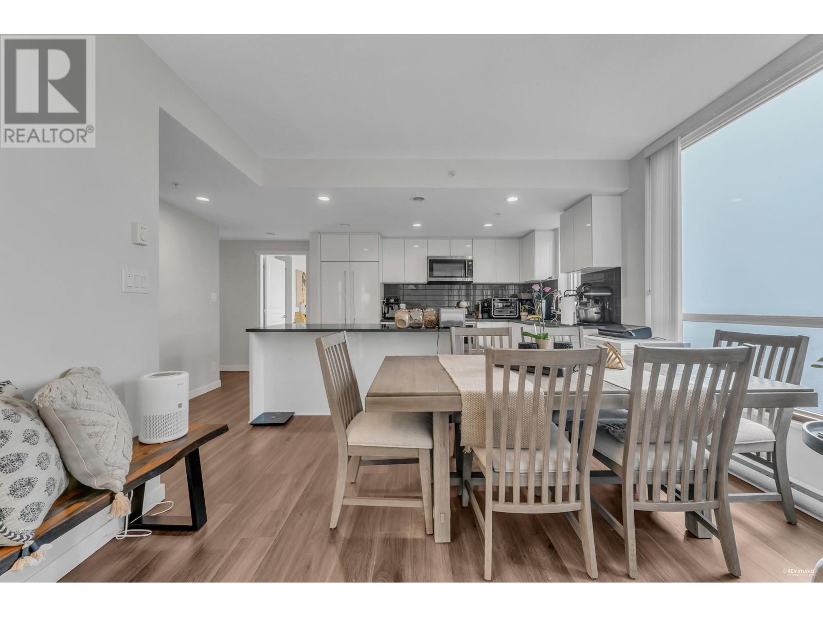 504 3096 Windsor Gate, Coquitlam, British Columbia  V3B 0P4 - Photo 10 - R2954528