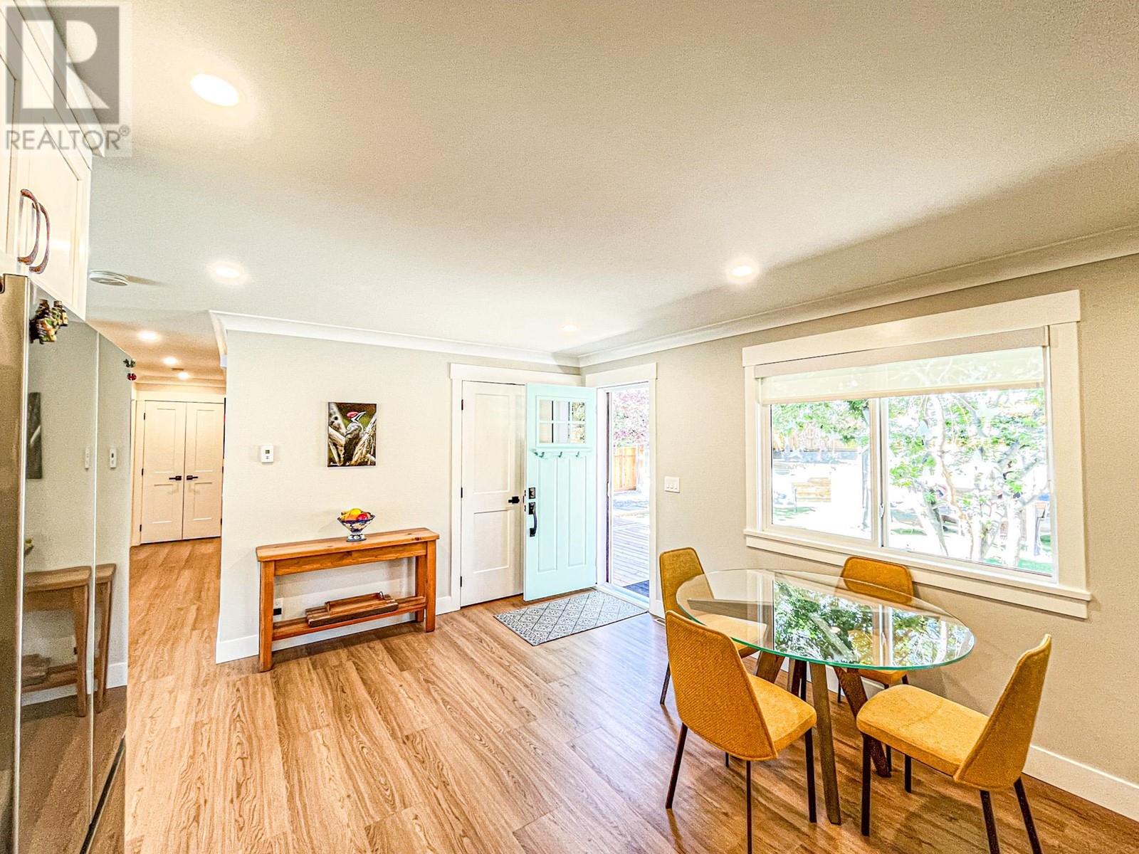 Property at 7812 GRAVENSTEIN Drive image 5