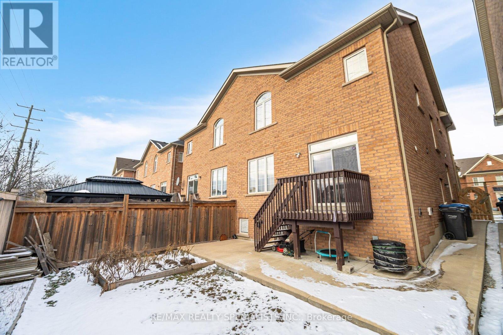 28 Borrelli Drive, Brampton, Ontario  L6Y 0B7 - Photo 30 - W11913833