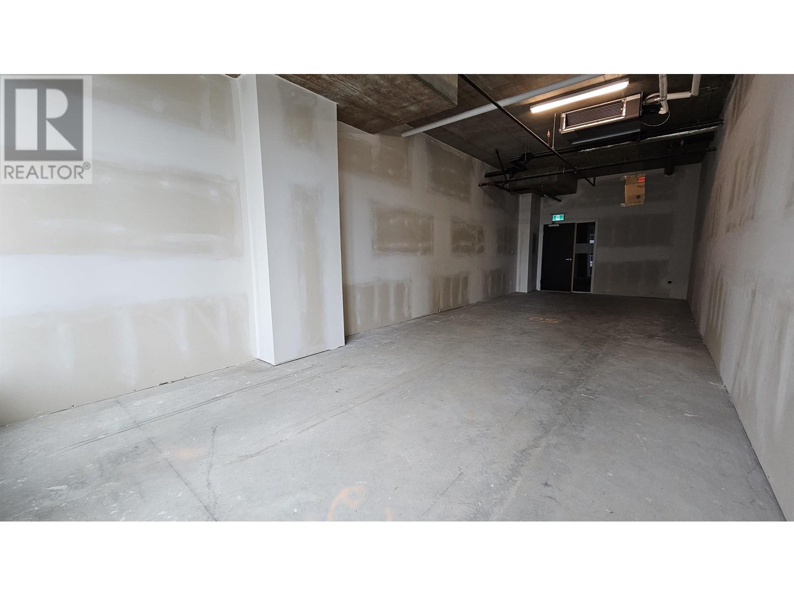 Listing Picture 10 of 15 : 430 6378 SILVER AVENUE, Burnaby / 本拿比 - 魯藝地產 Yvonne Lu Group - MLS Medallion Club Member