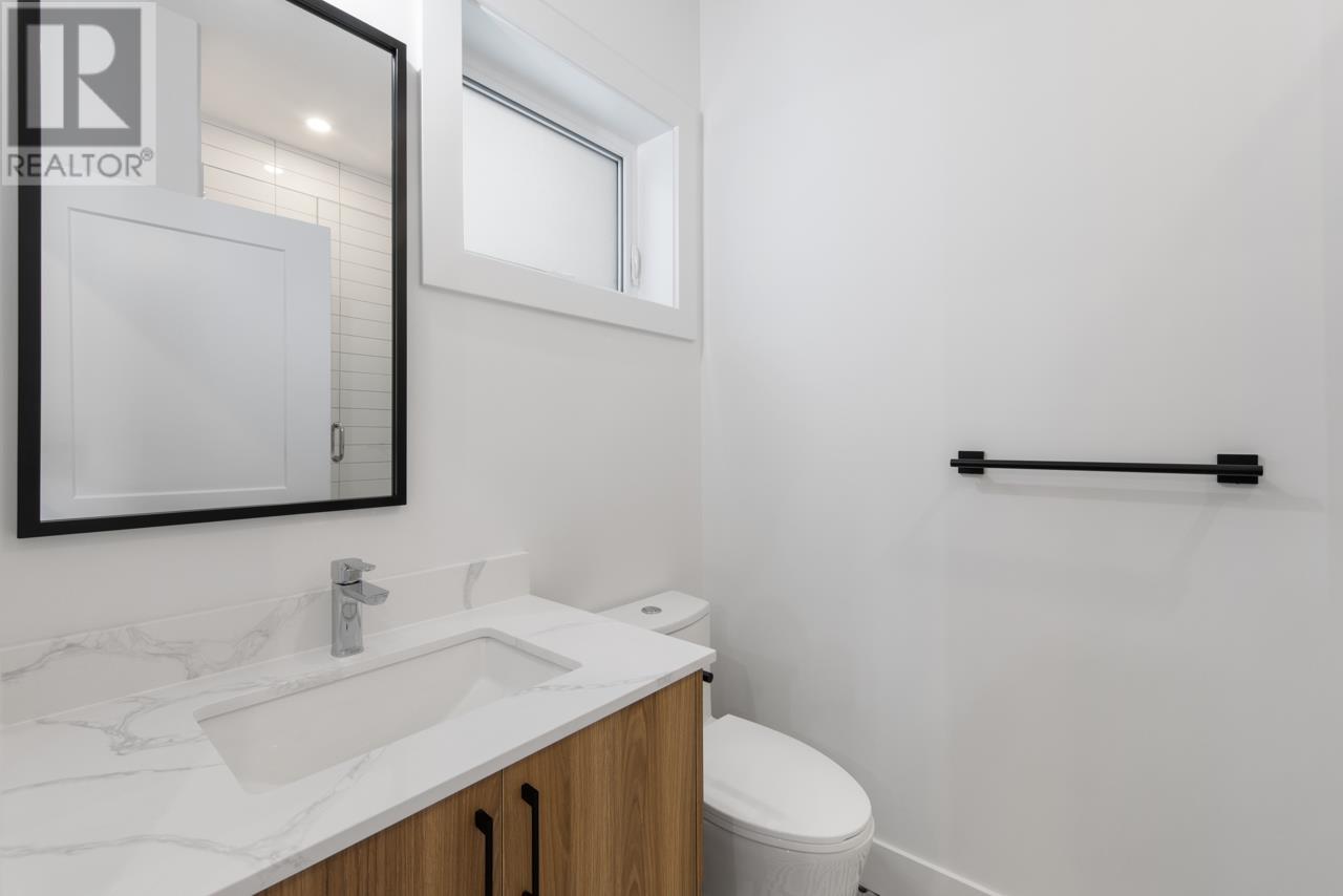 Listing Picture 15 of 36 : 1369 E 24TH AVENUE, Vancouver / 溫哥華 - 魯藝地產 Yvonne Lu Group - MLS Medallion Club Member