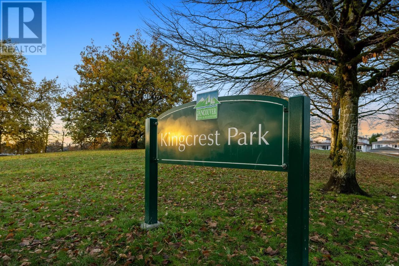 Listing Picture 32 of 36 : 1369 E 24TH AVENUE, Vancouver / 溫哥華 - 魯藝地產 Yvonne Lu Group - MLS Medallion Club Member