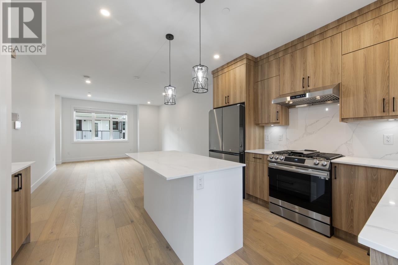 Listing Picture 8 of 36 : 1369 E 24TH AVENUE, Vancouver / 溫哥華 - 魯藝地產 Yvonne Lu Group - MLS Medallion Club Member