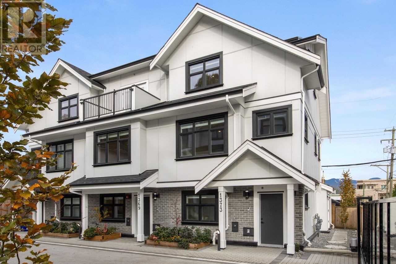 1373 E 24th Avenue, Vancouver, British Columbia  V5V 2B6 - Photo 2 - R2954659