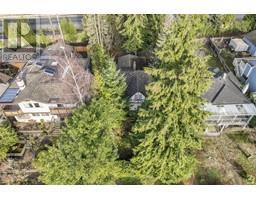 234 E 24TH STREET, North Vancouver, British Columbia