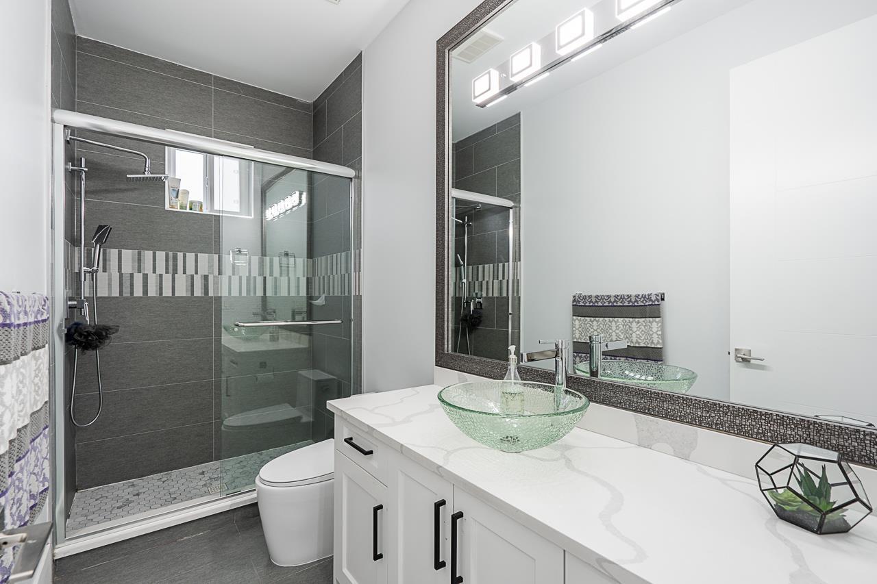 17163 0a Avenue, Surrey, British Columbia  V3Z 0Y9 - Photo 11 - R2946637