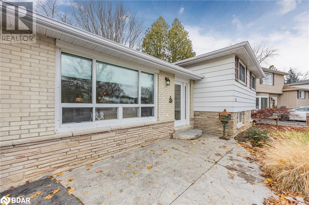 12 Curtiss Court, Barrie, Ontario  L4M 2M7 - Photo 2 - 40689076