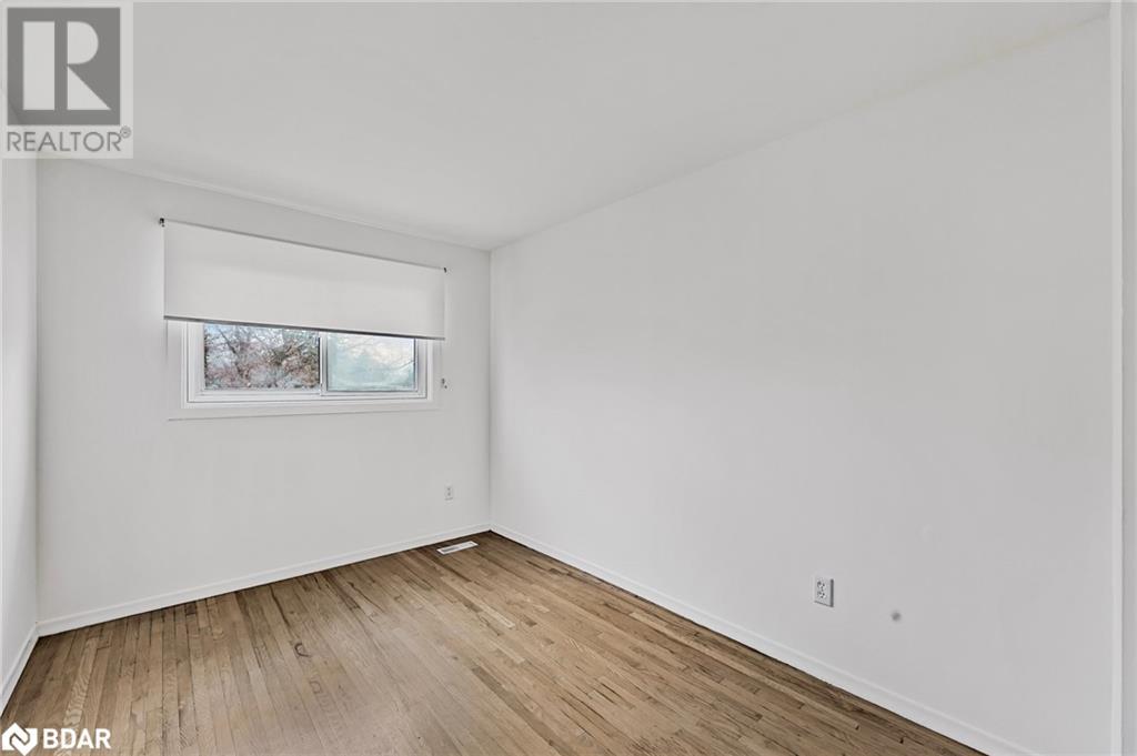 12 Curtiss Court, Barrie, Ontario  L4M 2M7 - Photo 22 - 40689076