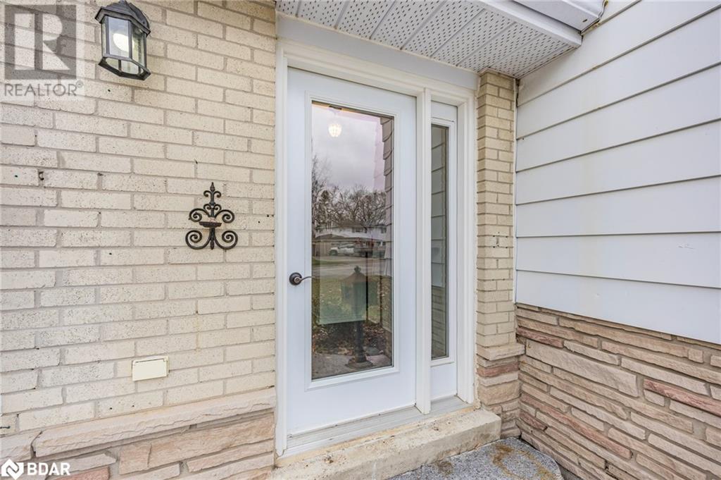 12 Curtiss Court, Barrie, Ontario  L4M 2M7 - Photo 7 - 40689076