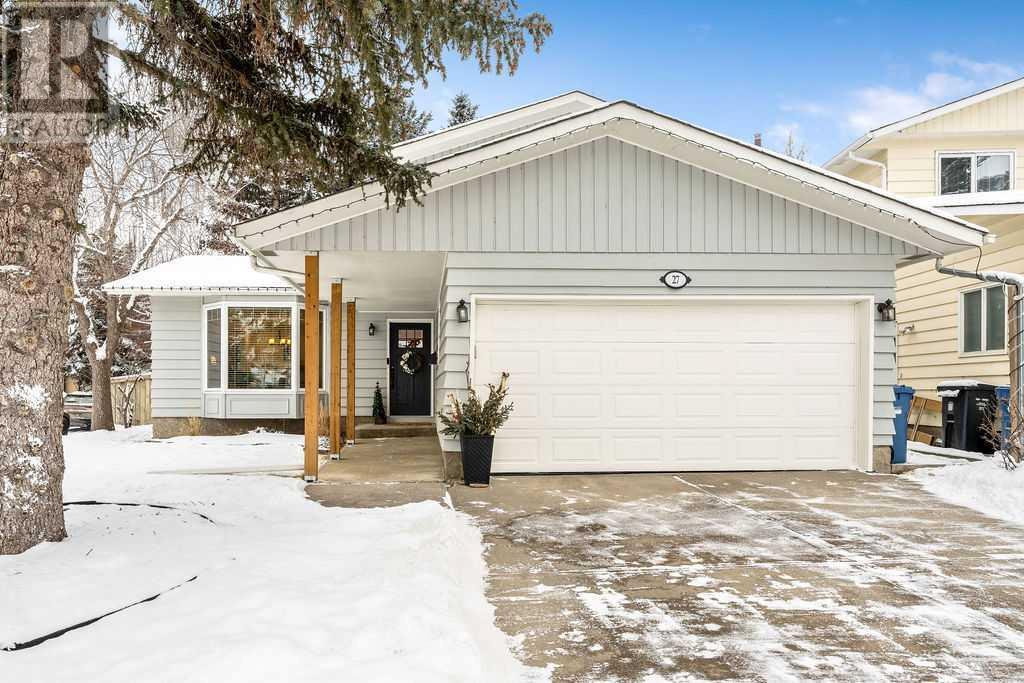 27 Deermoss Bay SE, Calgary, Alberta