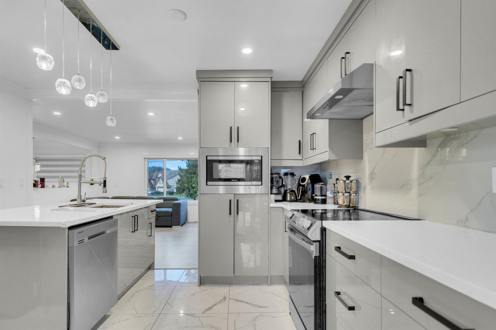Property at 9127 ARMITAGE STREET image 3