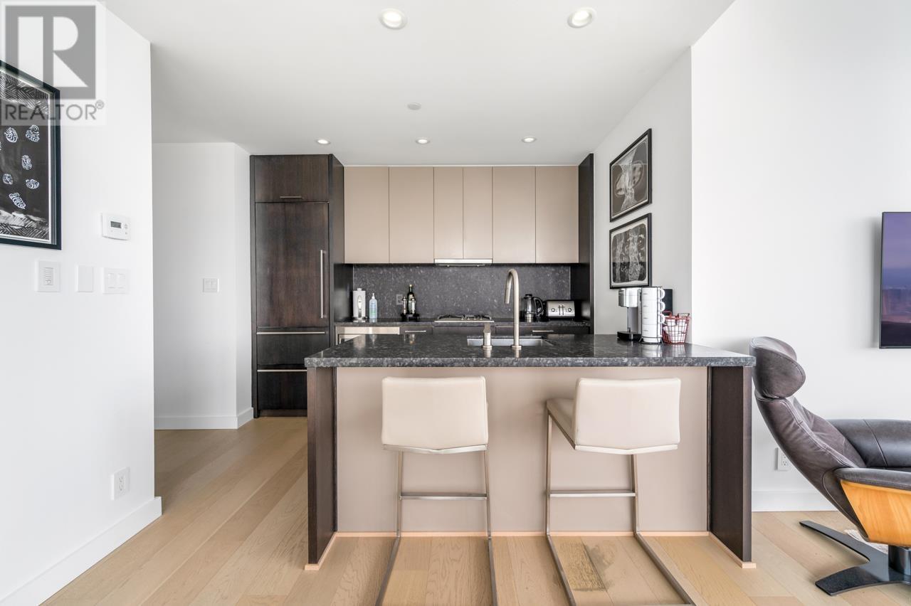 Listing Picture 5 of 27 : 3903 1372 SEYMOUR STREET, Vancouver / 溫哥華 - 魯藝地產 Yvonne Lu Group - MLS Medallion Club Member