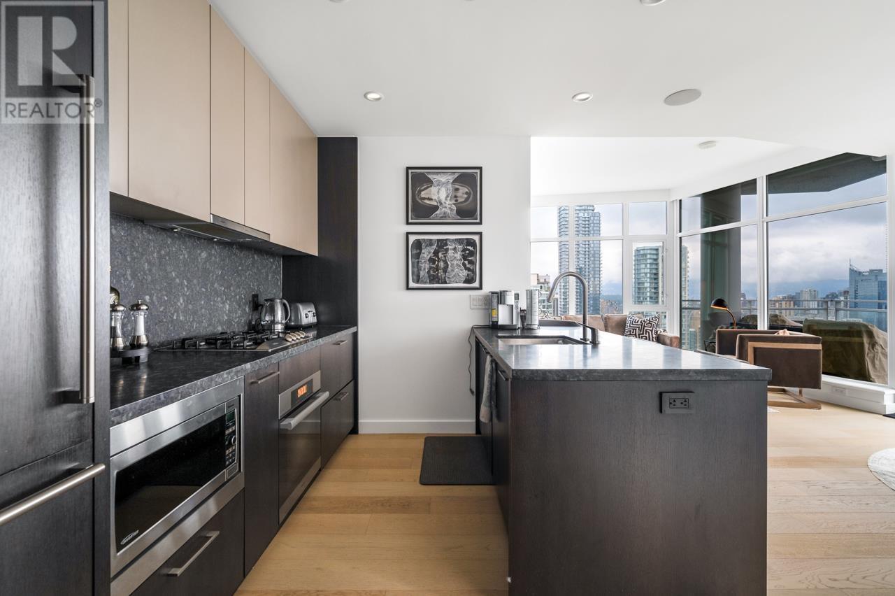 Listing Picture 3 of 27 : 3903 1372 SEYMOUR STREET, Vancouver / 溫哥華 - 魯藝地產 Yvonne Lu Group - MLS Medallion Club Member