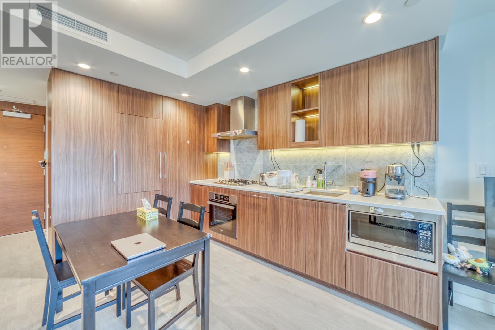 1105 1768 Cook Street, Vancouver, British Columbia  V5Y 0N3 - Photo 5 - R2954444
