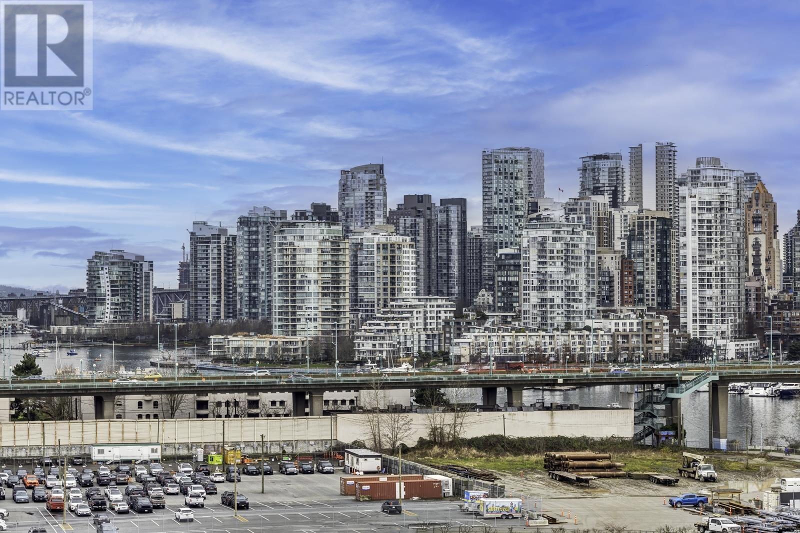1105 1768 COOK STREET, vancouver, British Columbia